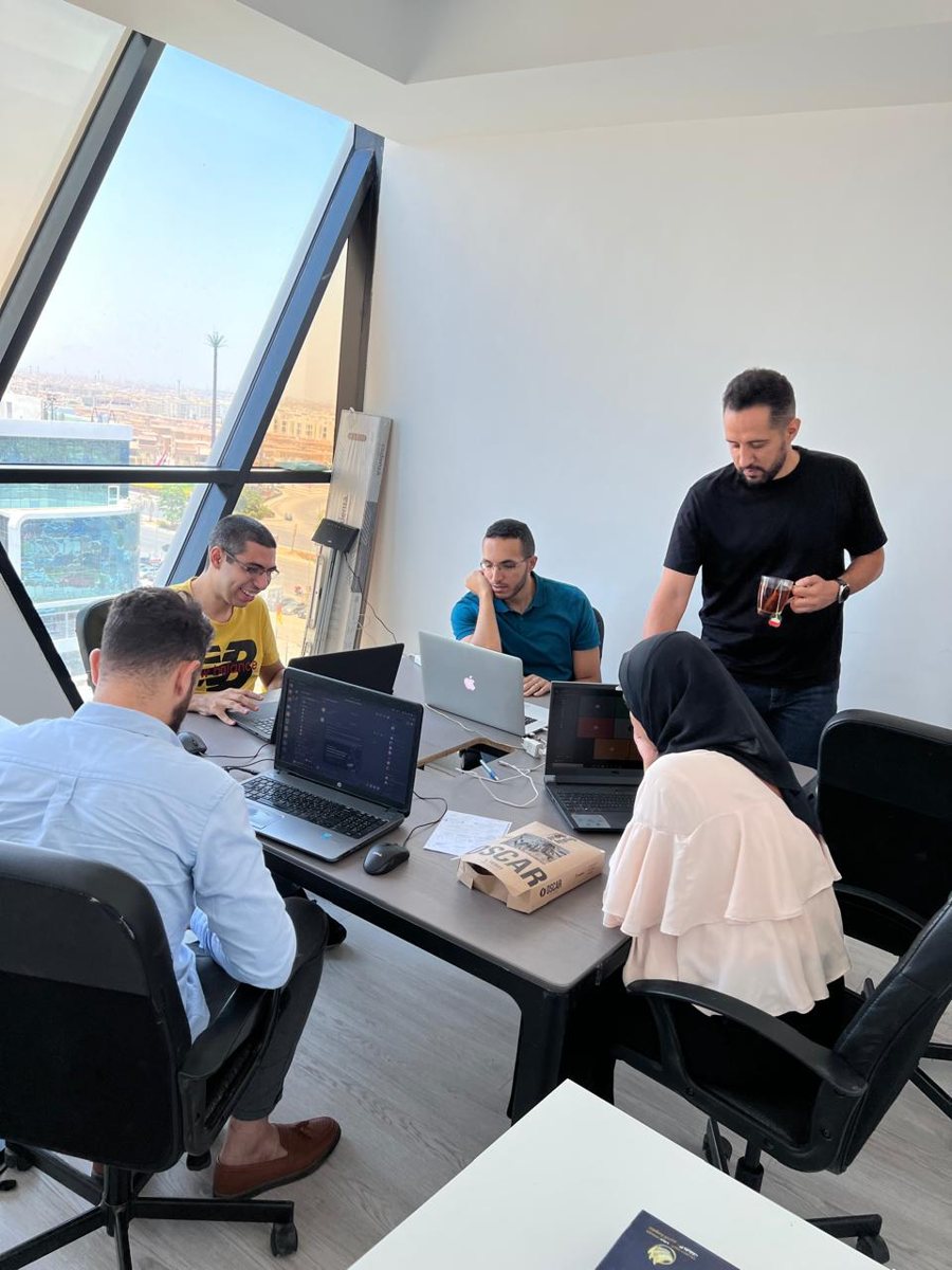 Everest Minds engineers working in the Cairo office
